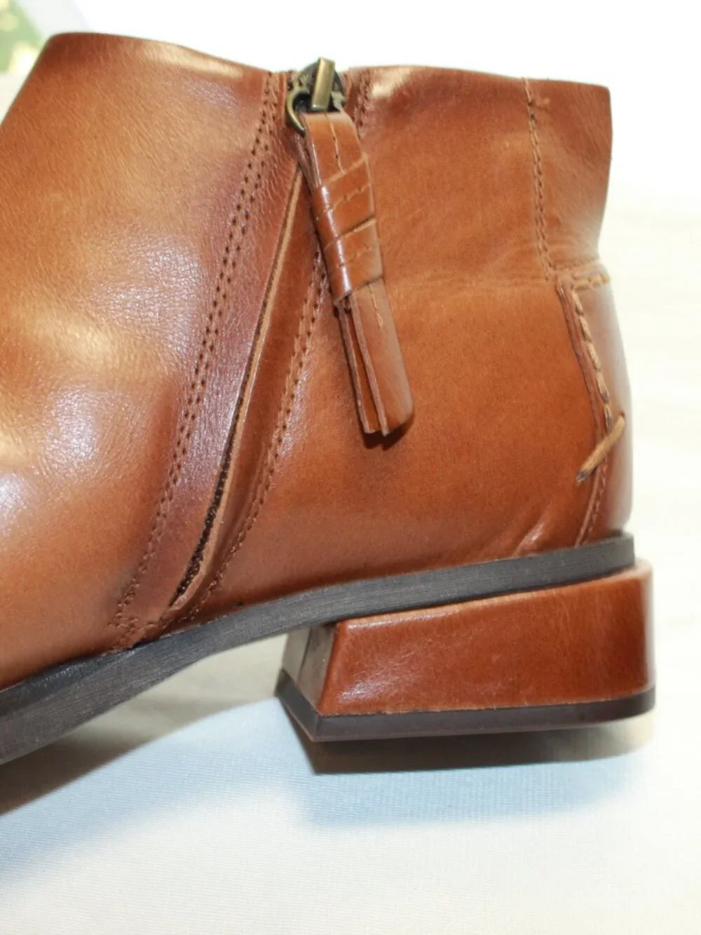 Sarto by Franco Sarto SZ 8M Saddle Brown NEMI Soft Leather Side Zip Ankle Boots